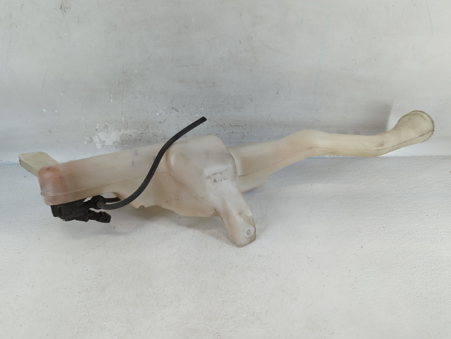 2005-2010 Honda Odyssey Windshield Washer Fluid Reservoir Bottle Oem - Oemusedautoparts1.com