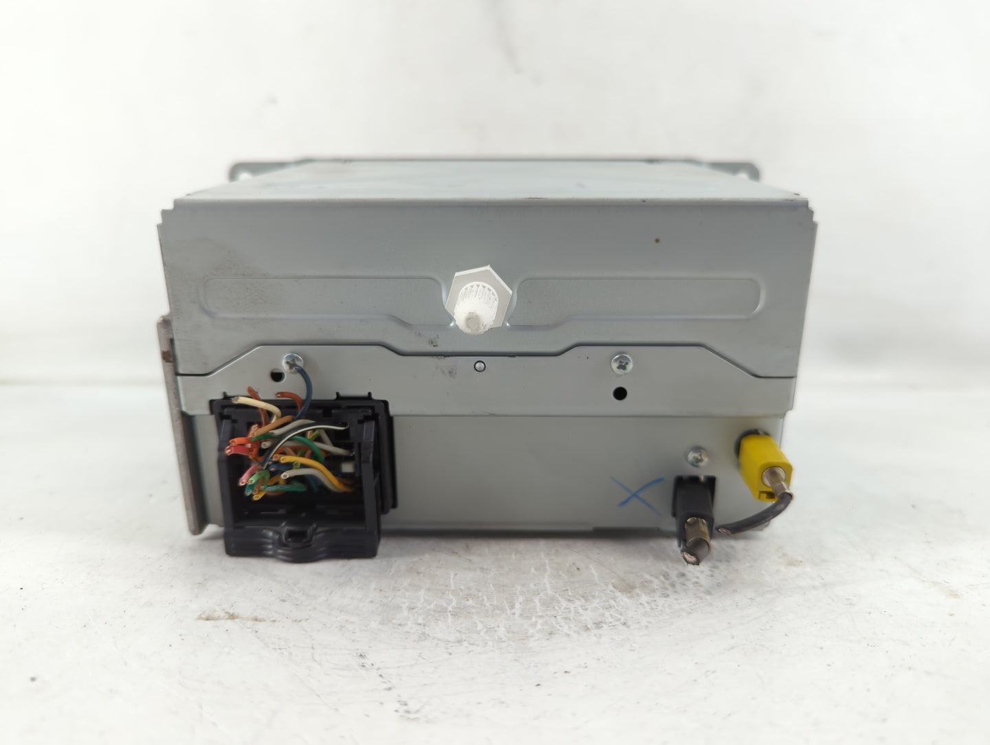 2011-2012 Chevrolet Cruze Radio AM FM Cd Player Receiver Replacement P/N:20983517 Fits Fits 2010 2011 2012 OEM Used Auto Parts - Oemusedautoparts1.com