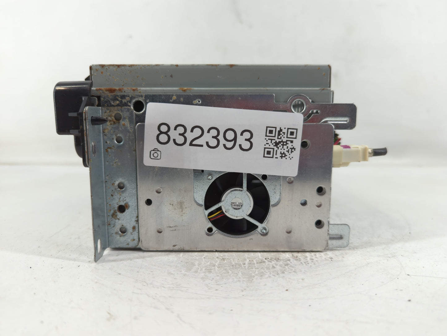 2018-2020 Dodge Journey Radio AM FM Cd Player Receiver Replacement P/N:P68209665AD Fits Fits 2018 2019 2020 OEM Used Auto Parts - Oemusedautoparts1.com