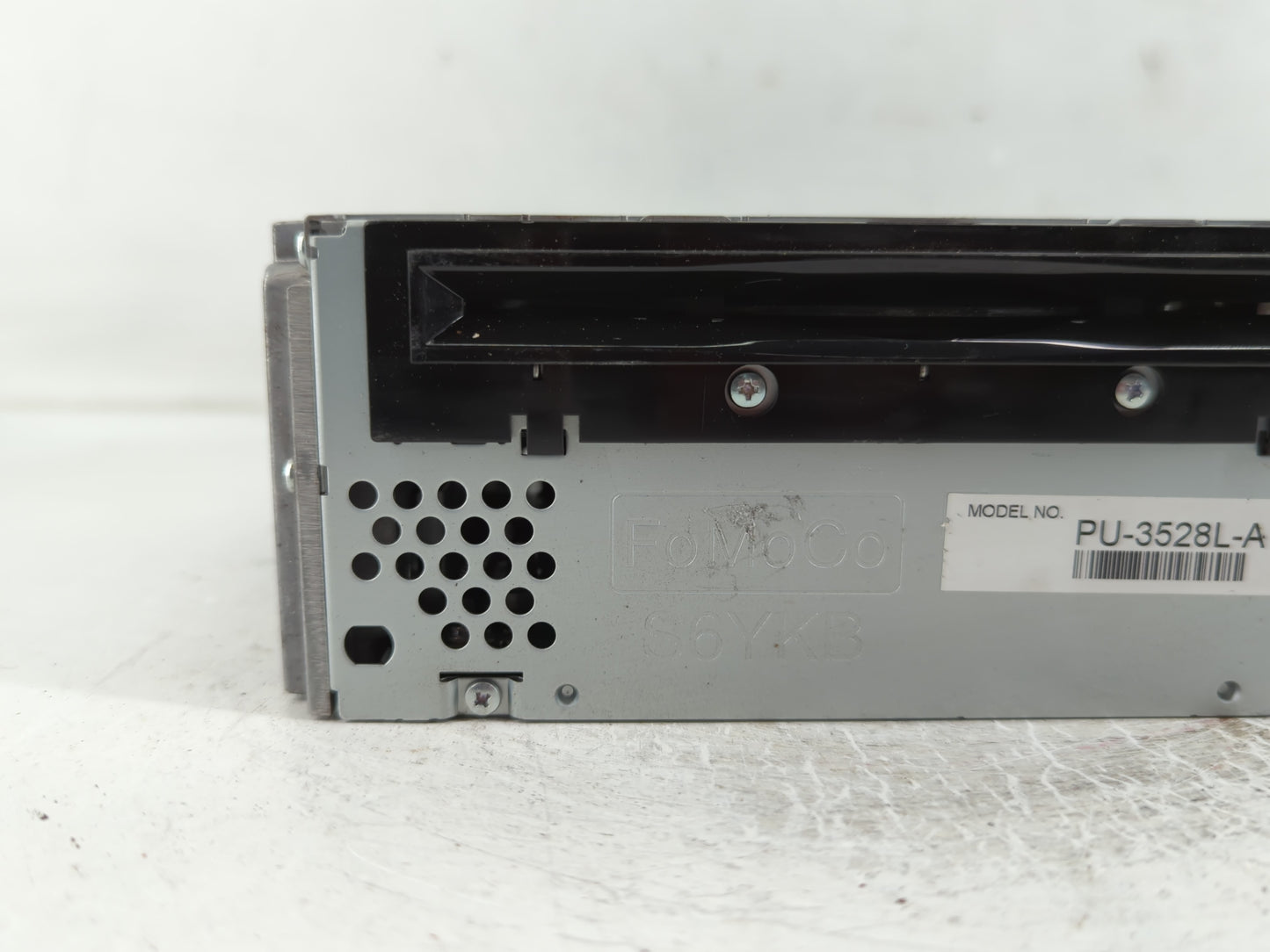 2013-2015 Ford Edge Radio AM FM Cd Player Receiver Replacement P/N:DT4T-19C107-BB ET4T19C107JA Fits Fits 2013 2014 2015 OEM Used Auto Parts - Oemusedautoparts1.com