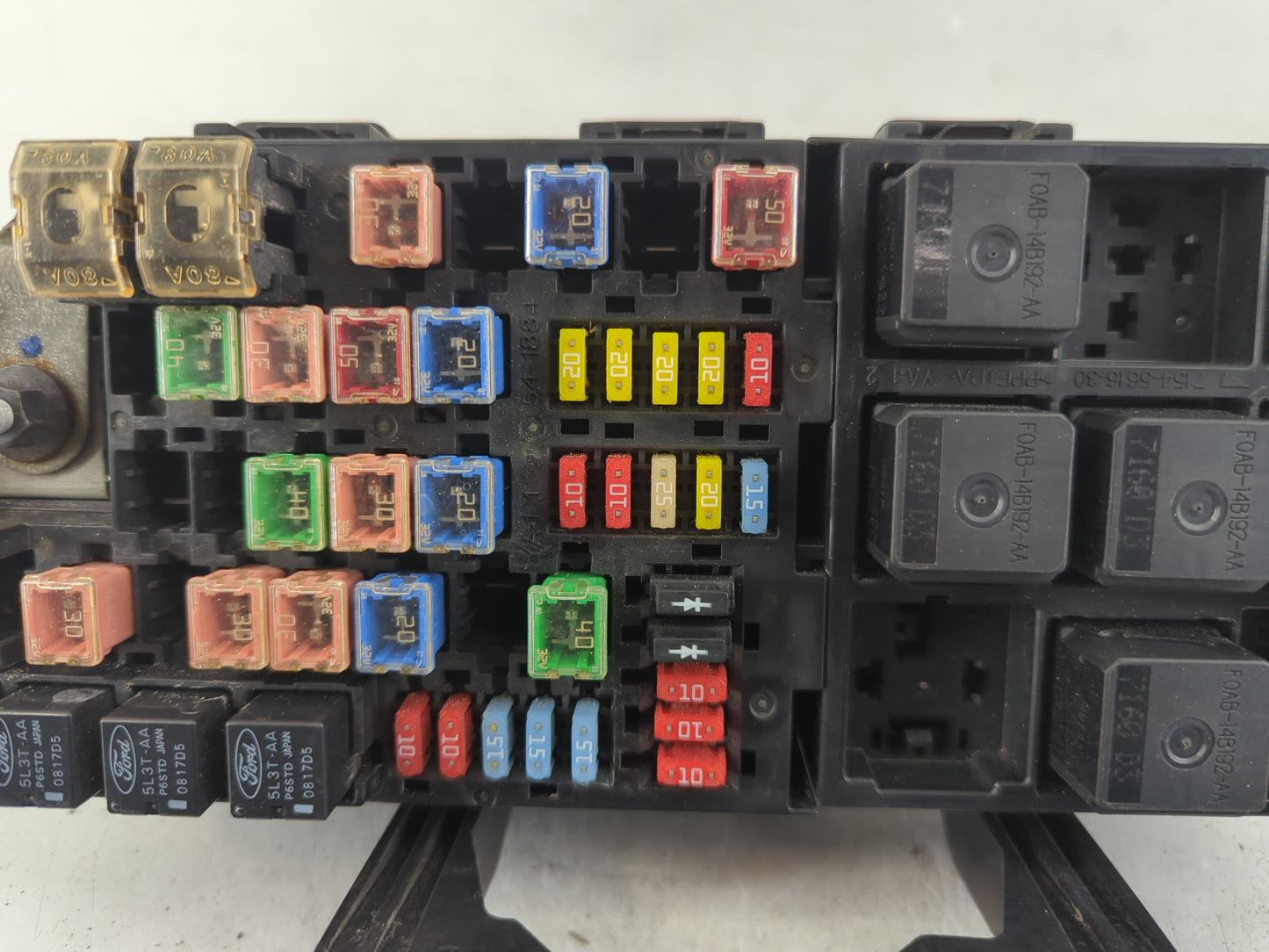 2008-2009 Ford Taurus X Fusebox Fuse Box Panel Relay Module P/N:8G1T-14A003-AC Fits Fits 2008 2009 OEM Used Auto Parts - Oemusedautoparts1.com