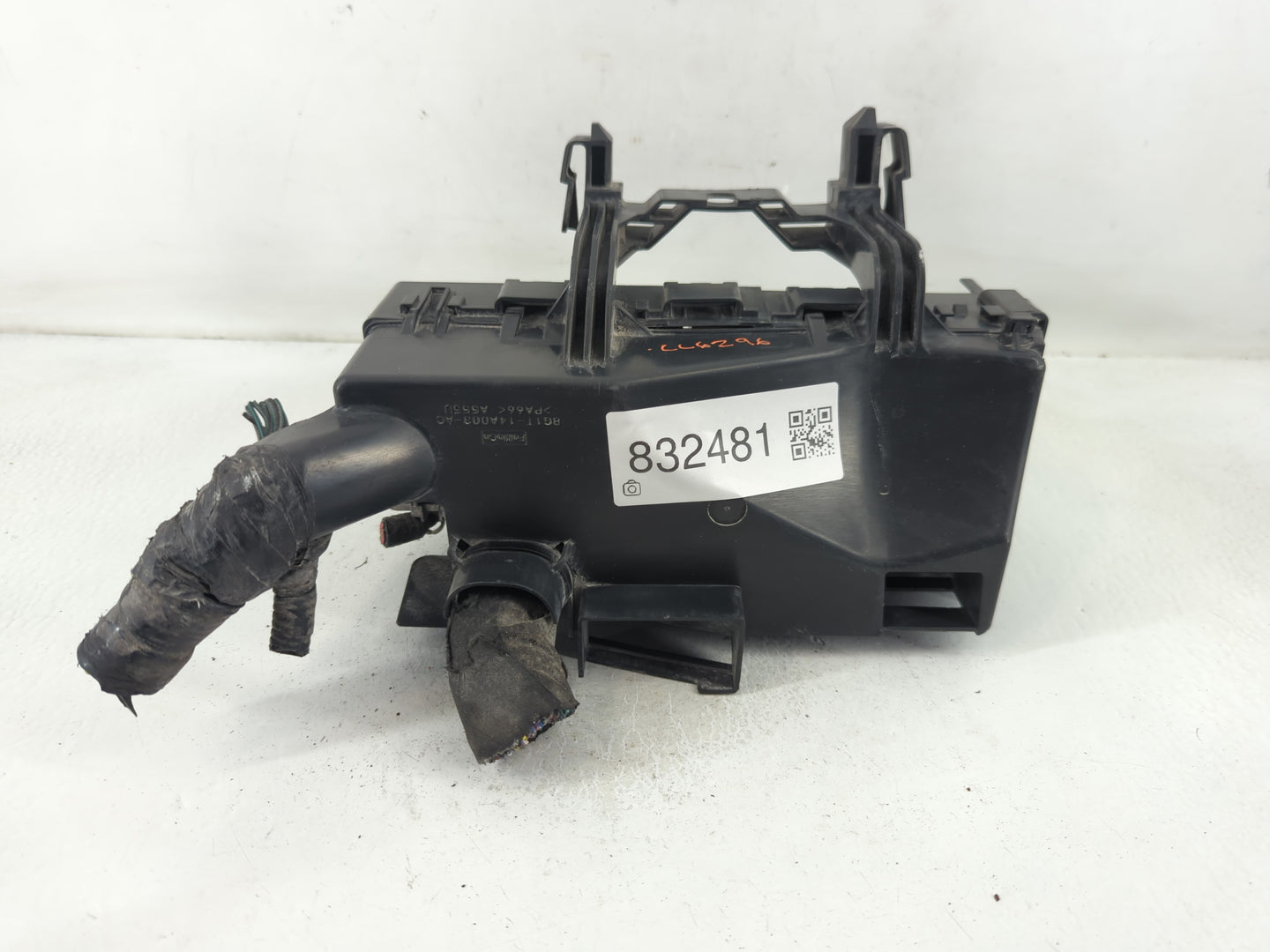 2008-2009 Ford Taurus X Fusebox Fuse Box Panel Relay Module P/N:8G1T-14A003-AC Fits Fits 2008 2009 OEM Used Auto Parts - Oemusedautoparts1.com