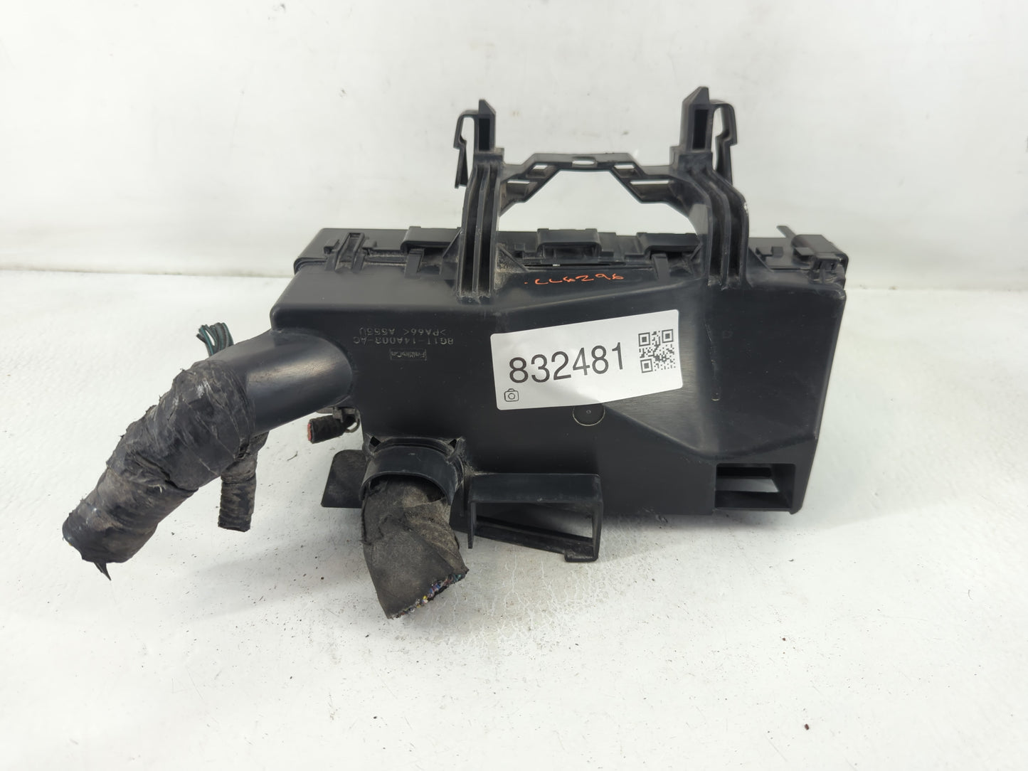 2008-2009 Ford Taurus X Fusebox Fuse Box Panel Relay Module P/N:8G1T-14A003-AC Fits Fits 2008 2009 OEM Used Auto Parts - Oemusedautoparts1.com