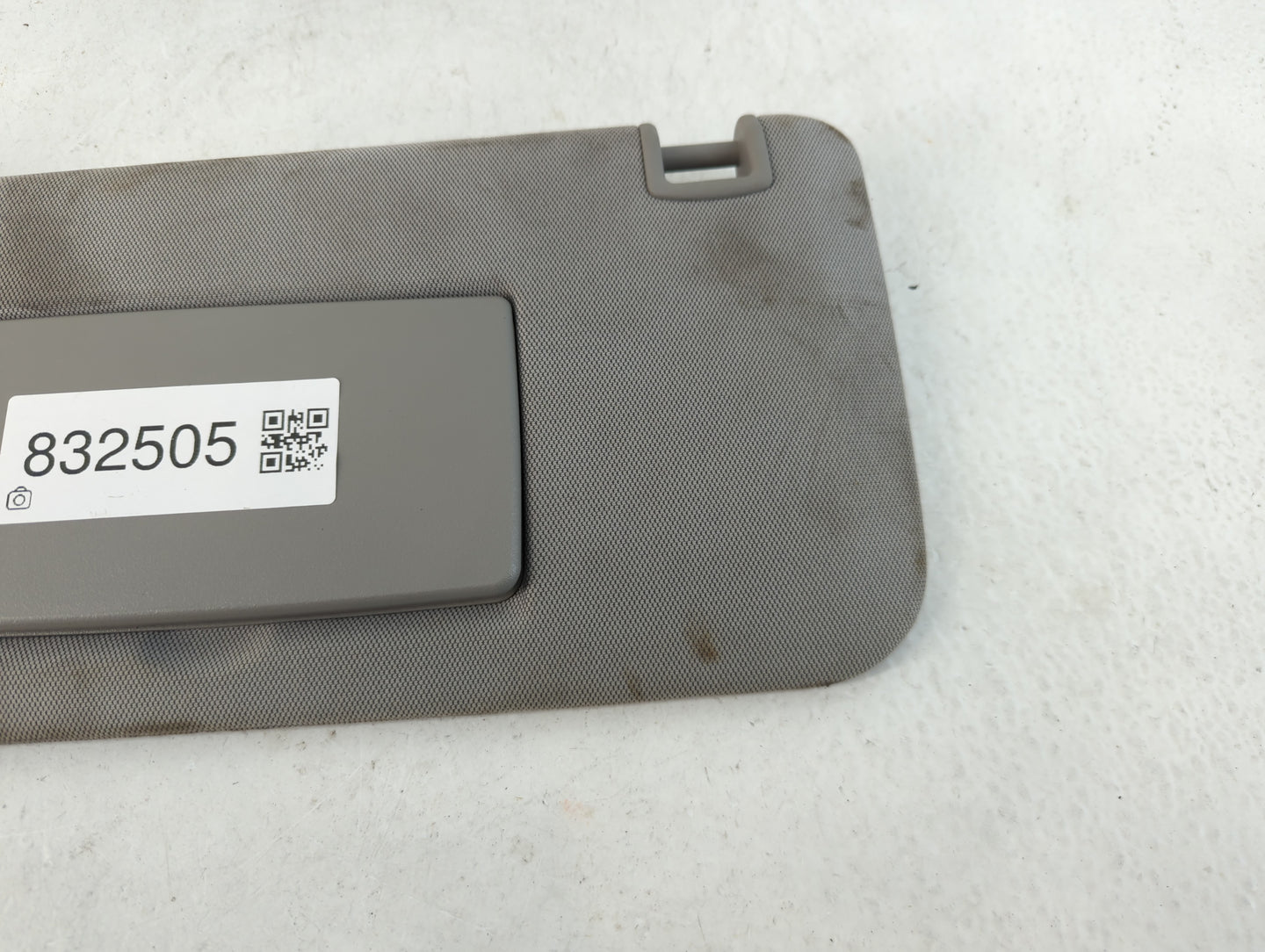 2017-2020 Chevrolet Trax Sun Visor Shade Replacement Driver Left Mirror Fits Fits 2017 2018 2019 2020 OEM Used Auto Parts - Oemusedautoparts1.com