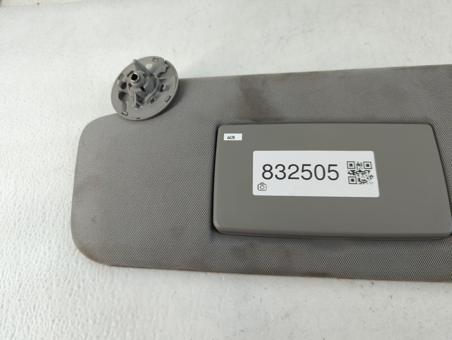 2017-2020 Chevrolet Trax Sun Visor Shade Replacement Driver Left Mirror Fits Fits 2017 2018 2019 2020 OEM Used Auto Parts - Oemusedautoparts1.com