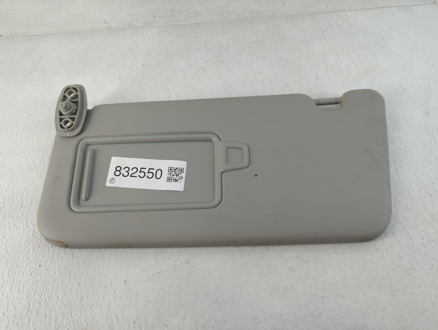 2020-2021 Kia Soul Sun Visor Shade Replacement Driver Left Mirror Fits Fits 2020 2021 OEM Used Auto Parts - Oemusedautoparts1.com