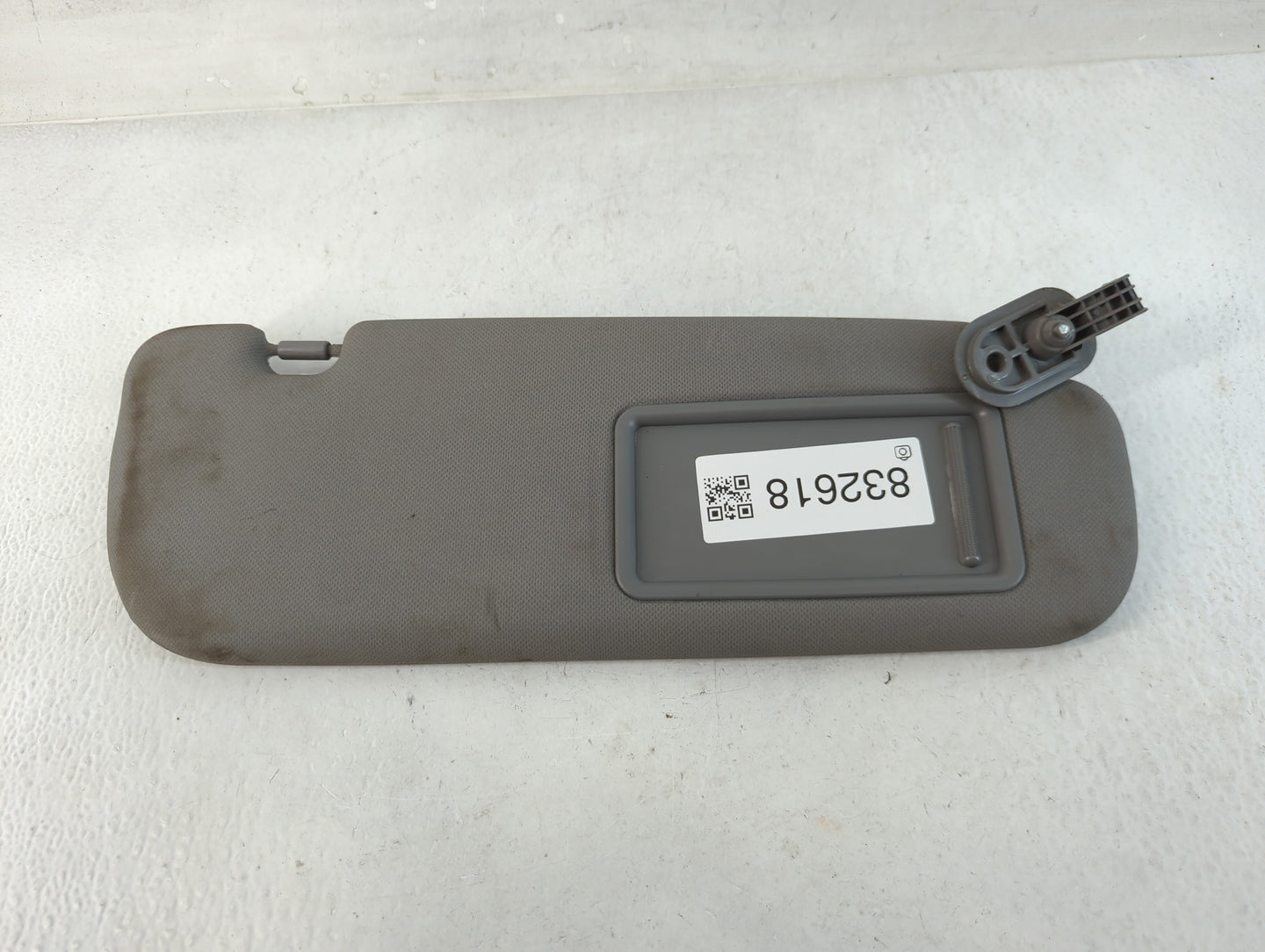 2012-2015 Hyundai Veloster Sun Visor Shade Replacement Passenger Right Mirror Fits Fits 2012 2013 2014 2015 OEM Used Auto Parts - Oemusedautoparts1.com