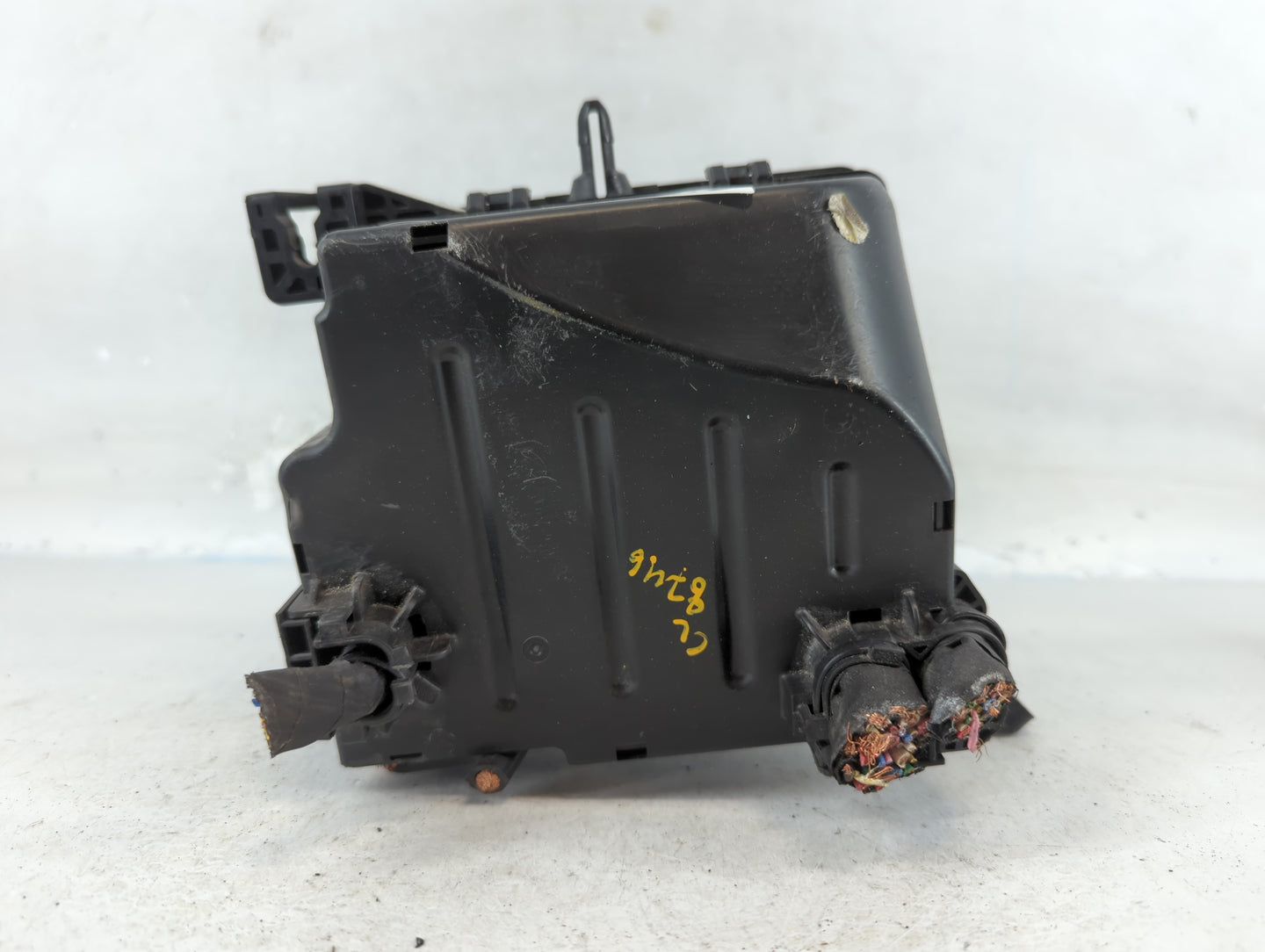 2017-2019 Kia Soul Fusebox Fuse Box Panel Relay Module P/N:91950-B2330 Fits Fits 2017 2018 2019 OEM Used Auto Parts - Oemusedautoparts1.com