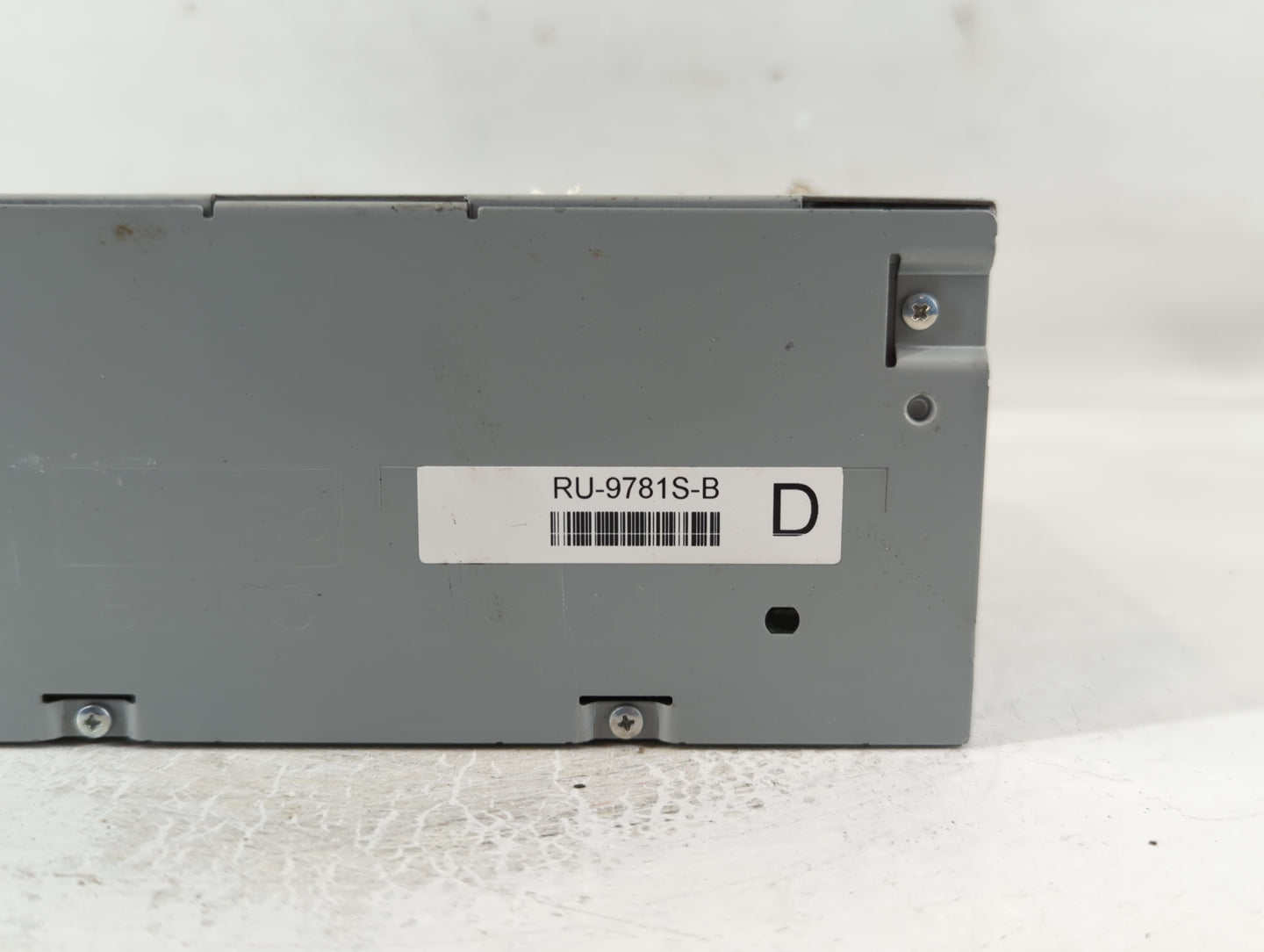 2019-2022 Ford Mustang Radio AM FM Cd Player Receiver Replacement P/N:LR3T-18D832-BG Fits Fits 2019 2020 2021 2022 OEM Used Auto Parts - Oemusedautoparts1.com
