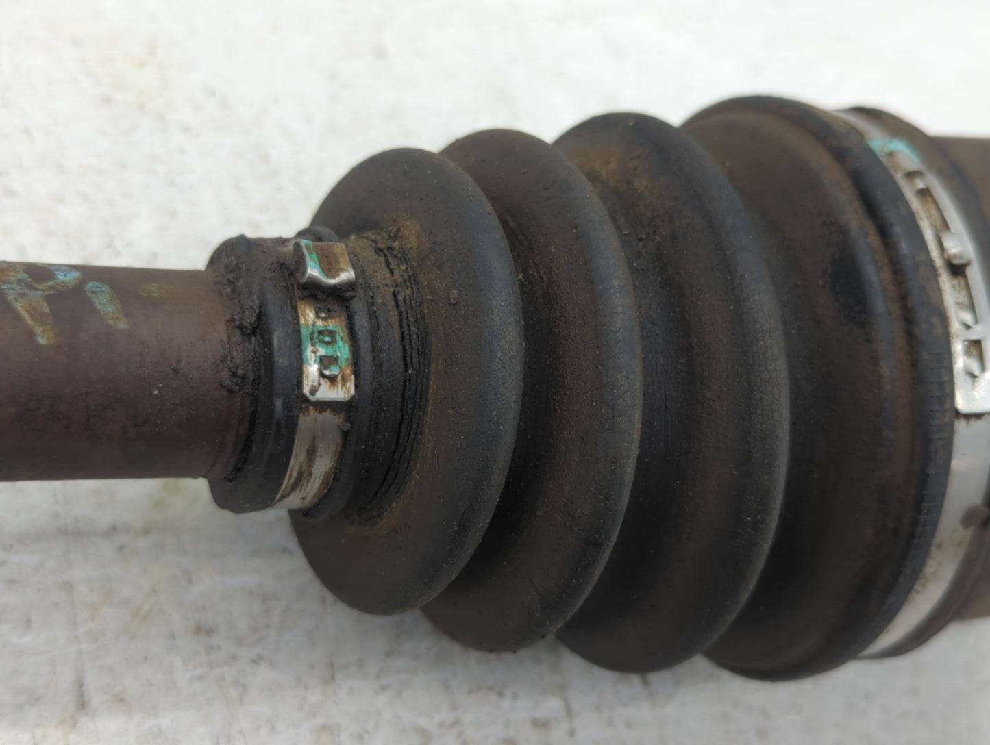 2008 Chrysler Voyager Axle Shaft Front Driver Cv C/v - Oemusedautoparts1.com