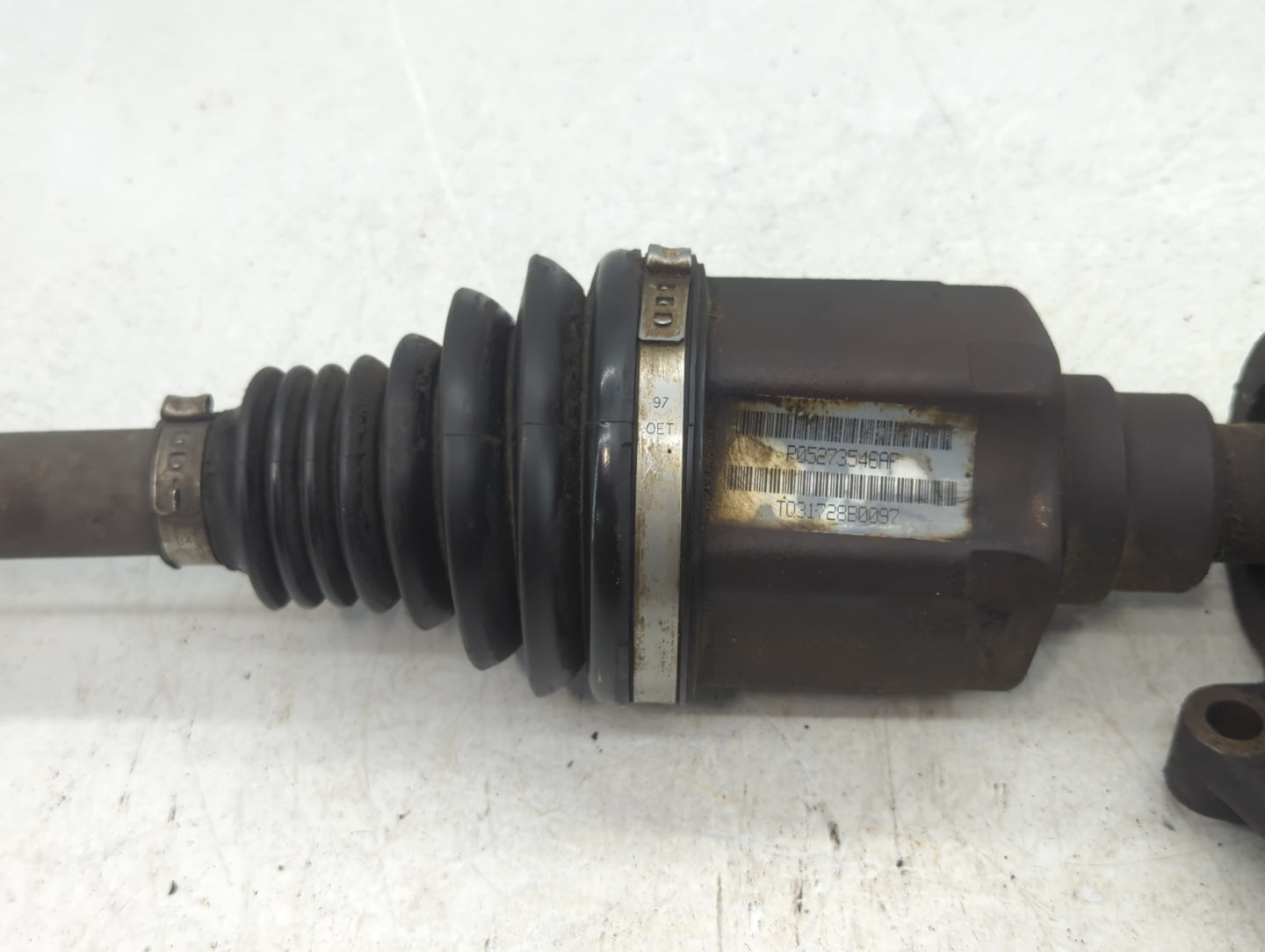 2011-2014 Chrysler 200 Axle Shaft Front Passenger Cv C/v - Oemusedautoparts1.com