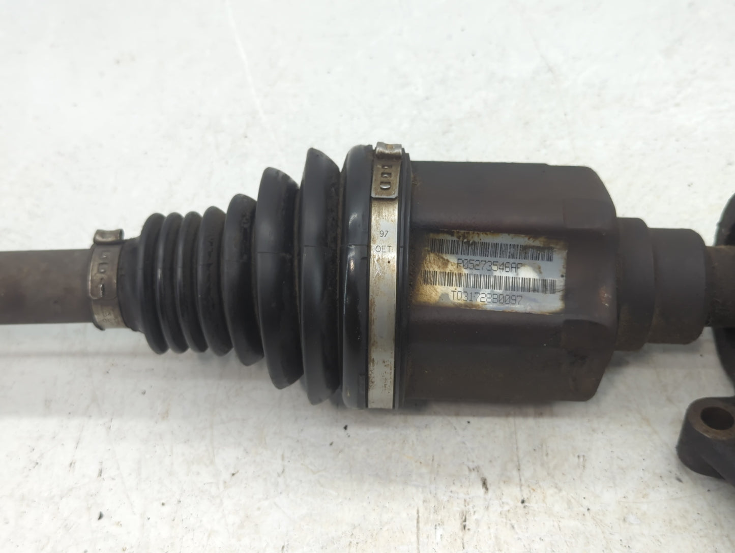 2011-2014 Chrysler 200 Axle Shaft Front Passenger Cv C/v - Oemusedautoparts1.com