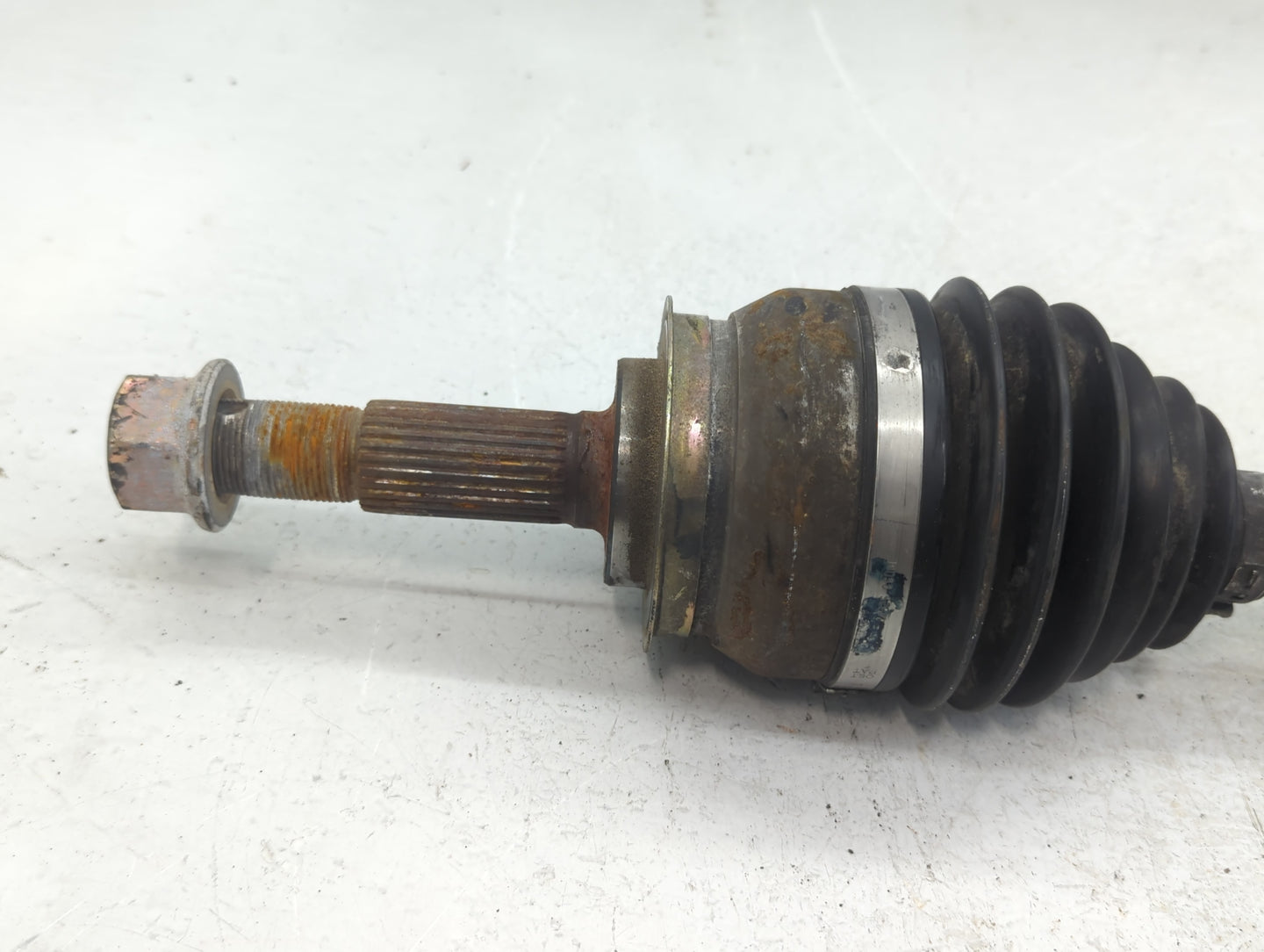 2002-2004 Nissan Altima Axle Shaft Front Driver Cv C/v - Oemusedautoparts1.com