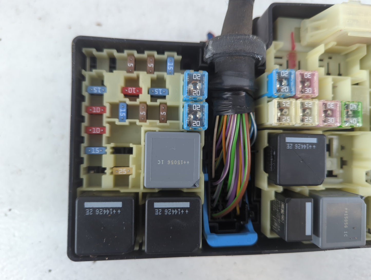 2013-2016 Ford Escape Fusebox Fuse Box Panel Relay Module P/N:AV6T-14A067 AD Fits Fits 2013 2014 2015 2016 OEM Used Auto Parts - Oemusedautoparts1.com