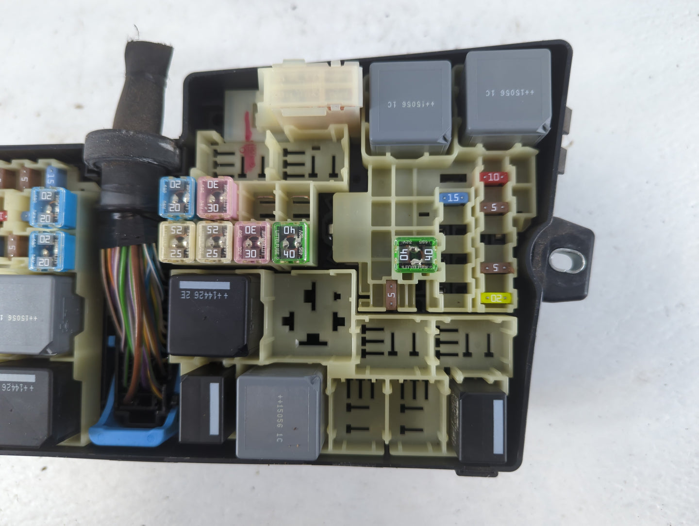 2013-2016 Ford Escape Fusebox Fuse Box Panel Relay Module P/N:AV6T-14A067 AD Fits Fits 2013 2014 2015 2016 OEM Used Auto Parts - Oemusedautoparts1.com
