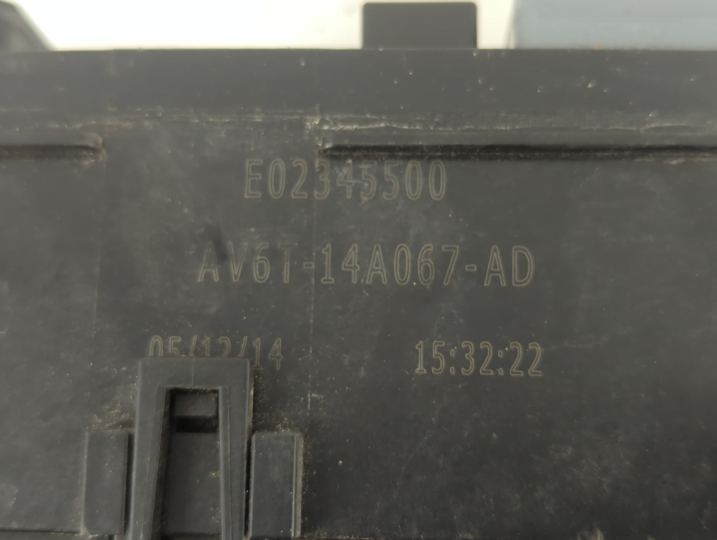 2013-2016 Ford Escape Fusebox Fuse Box Panel Relay Module P/N:AV6T-14A067 AD Fits Fits 2013 2014 2015 2016 OEM Used Auto Parts - Oemusedautoparts1.com