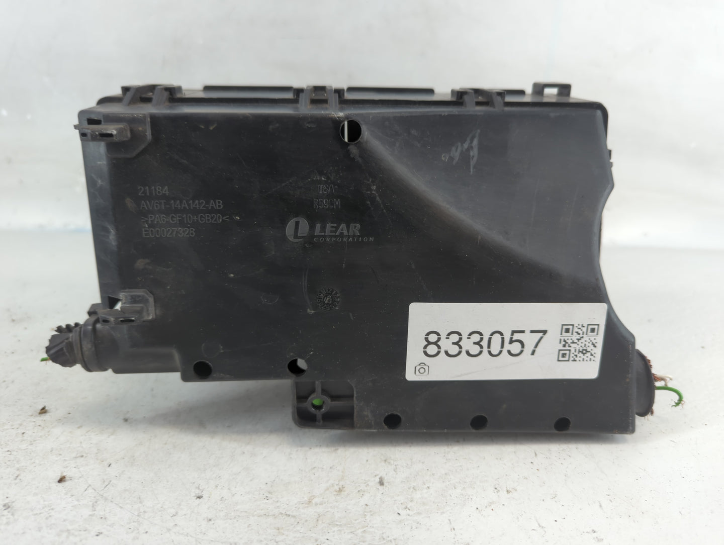 2013-2016 Ford Escape Fusebox Fuse Box Panel Relay Module P/N:AV6T-14A067 AD Fits Fits 2013 2014 2015 2016 OEM Used Auto Parts - Oemusedautoparts1.com