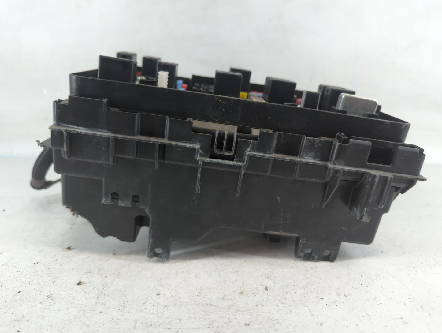 2018 Chrysler Pacifica Fusebox Fuse Box Panel Relay Module P/N:PP+20T+10GF 6356-5923 Fits OEM Used Auto Parts - Oemusedautoparts1.com