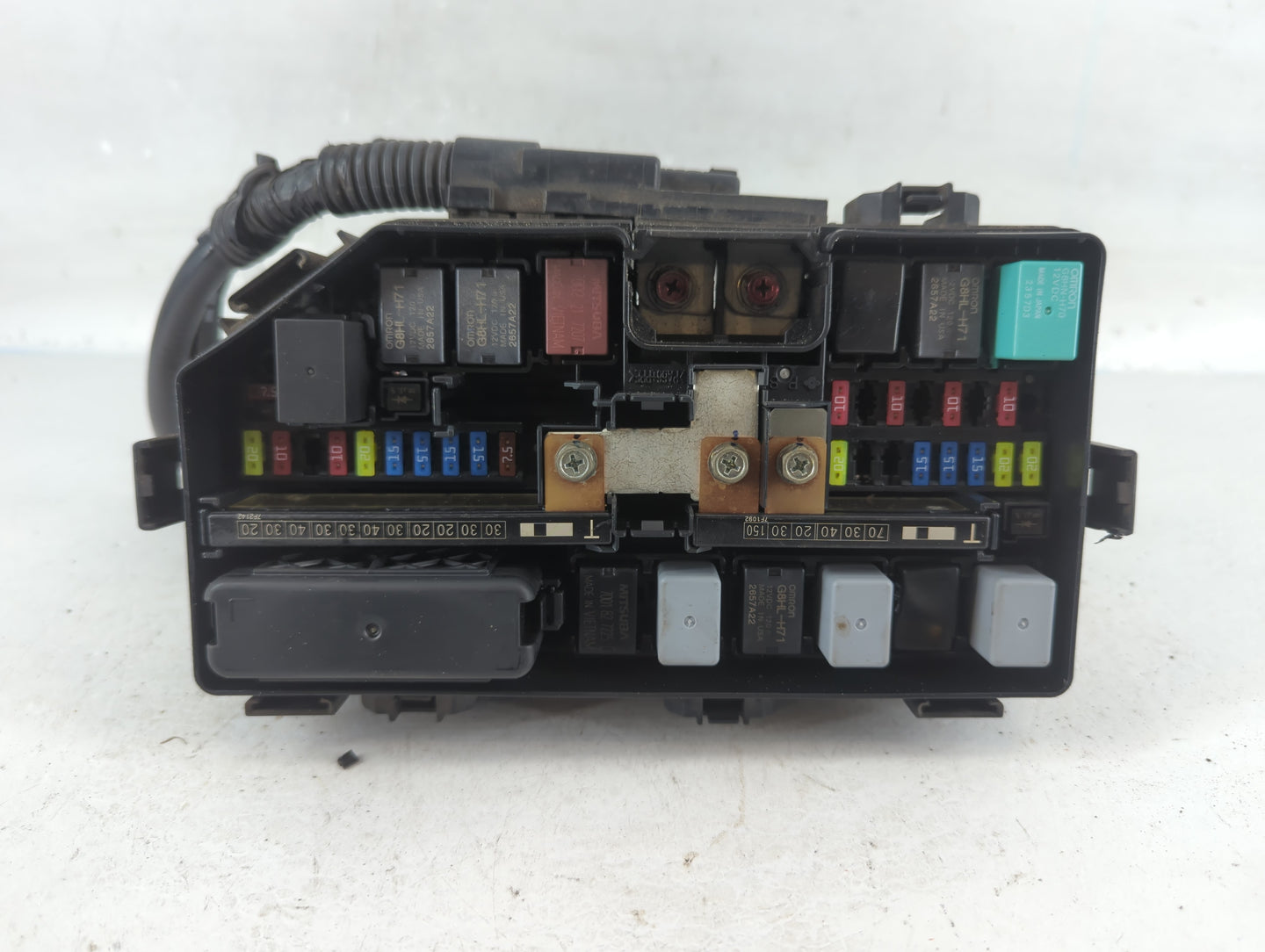 2016-2018 Honda Pilot Fusebox Fuse Box Panel Relay Module P/N:350RD0BYRT TG7 A010 A0 Fits Fits 2016 2017 2018 OEM Used Auto Parts - Oemusedautoparts1.com