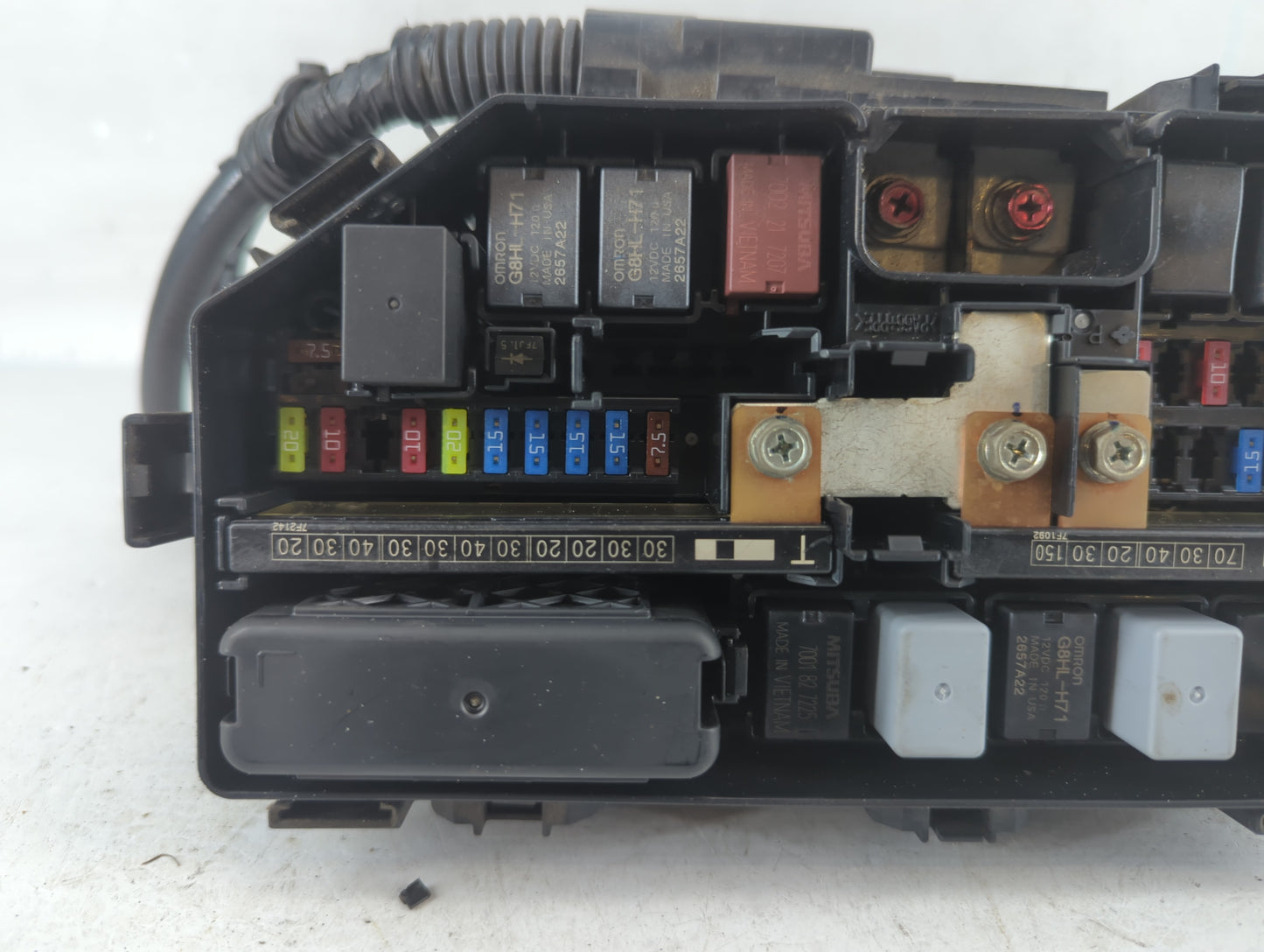 2016-2018 Honda Pilot Fusebox Fuse Box Panel Relay Module P/N:350RD0BYRT TG7 A010 A0 Fits Fits 2016 2017 2018 OEM Used Auto Parts - Oemusedautoparts1.com