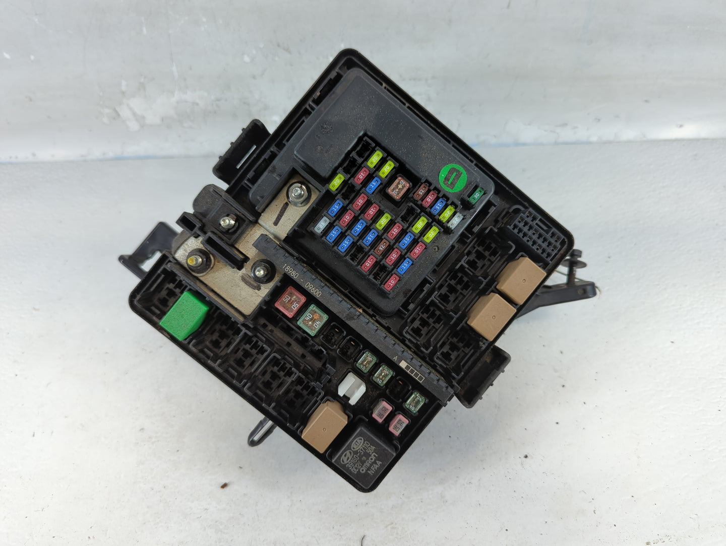 2016-2018 Hyundai Tucson Fusebox Fuse Box Panel Relay Module P/N:91422 D3052 91941-D3023 Fits Fits 2016 2017 2018 OEM Used Auto Parts - Oemusedautoparts1.com