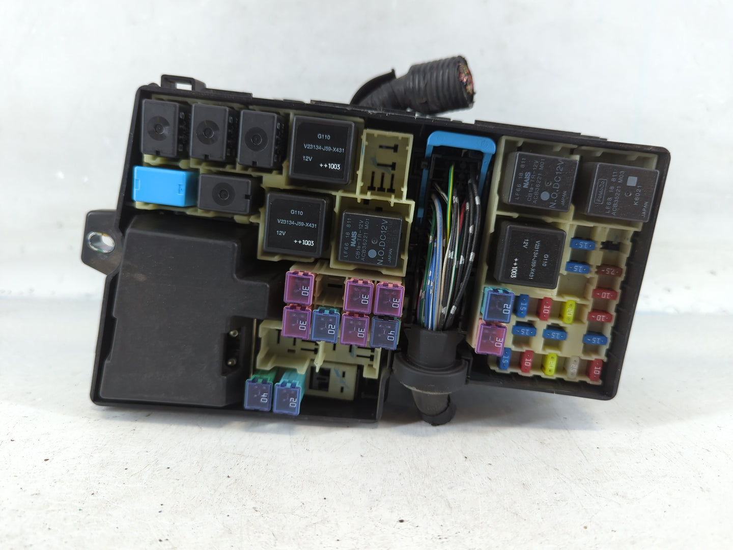 2010-2012 Mazda Cx-7 Fusebox Fuse Box Panel Relay Module P/N:518818109 Fits Fits 2010 2011 2012 OEM Used Auto Parts - Oemusedautoparts1.com