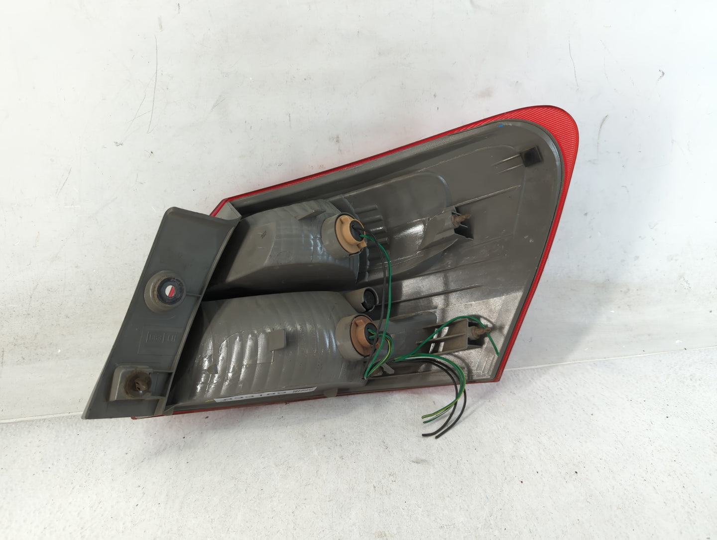 2008-2015 Nissan Rogue Tail Light Assembly Driver Left OEM Fits Fits 2008 2009 2010 2011 2012 2013 2014 2015 OEM Used Auto Parts - Oemusedautoparts1.com
