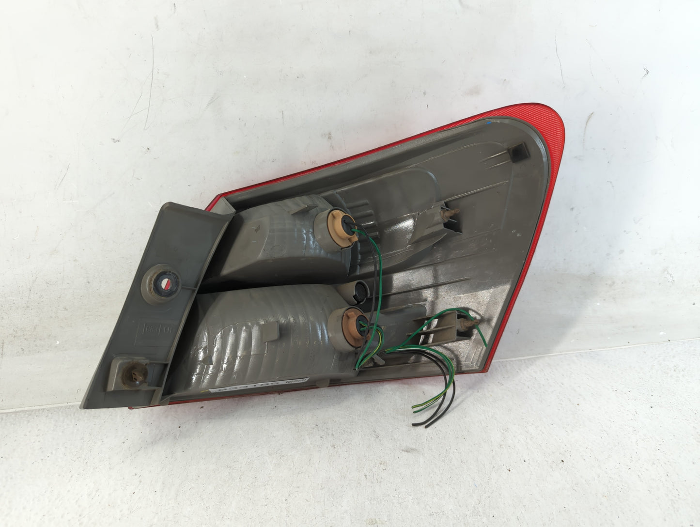 2008-2015 Nissan Rogue Tail Light Assembly Driver Left OEM Fits Fits 2008 2009 2010 2011 2012 2013 2014 2015 OEM Used Auto Parts - Oemusedautoparts1.com