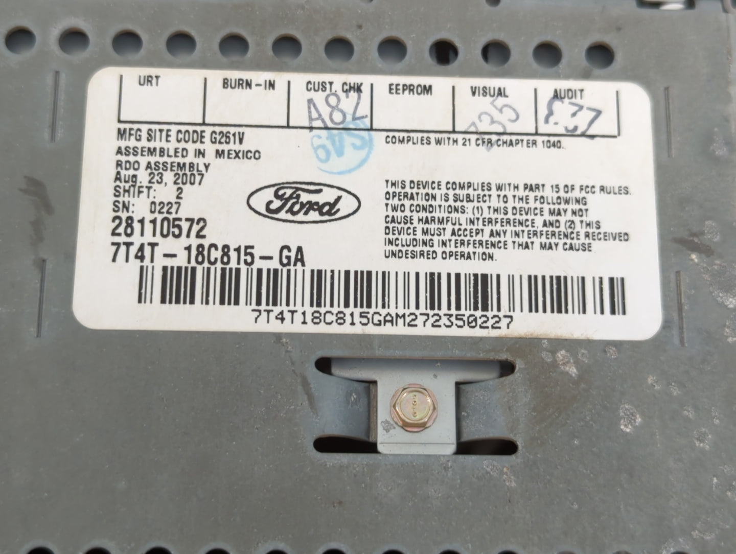 2007 Ford Edge Radio AM FM Cd Player Receiver Replacement P/N:7T4T-18C815-GA Fits OEM Used Auto Parts - Oemusedautoparts1.com