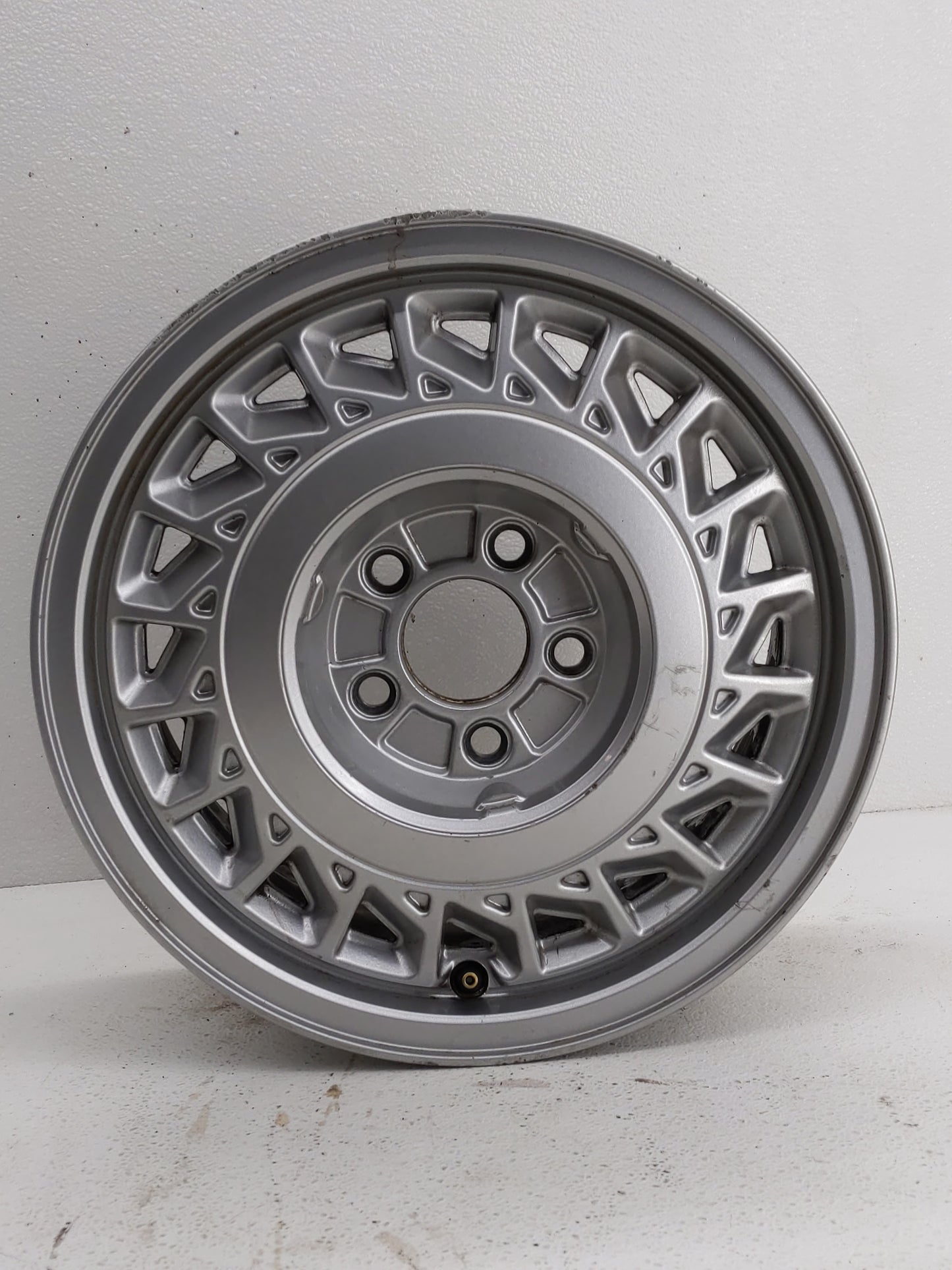 1997 Lincoln Continental Oem Wheel Rim - Oemusedautoparts1.com
