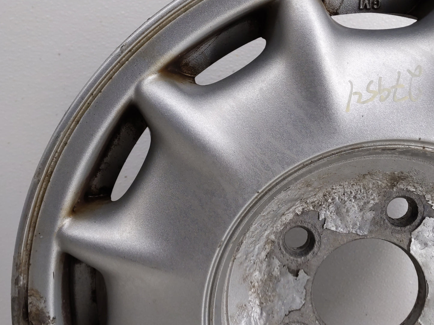 2000-2002 Buick Lesabre Oem Wheel Rim - Oemusedautoparts1.com