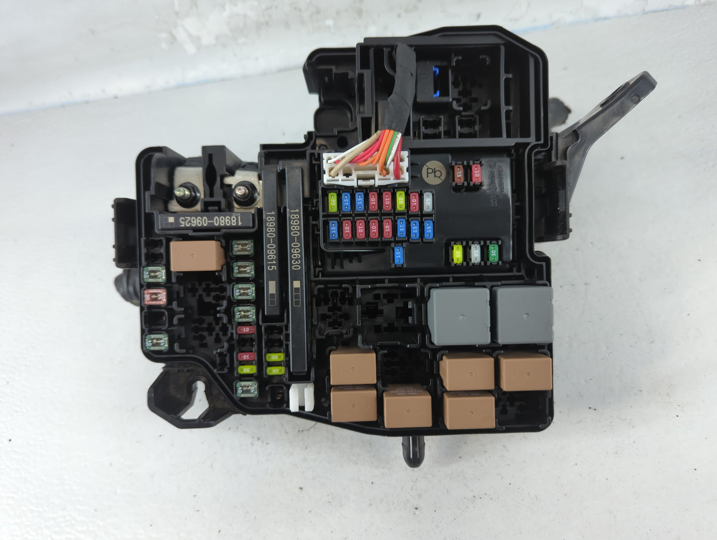 2021-2022 Hyundai Elantra Fusebox Fuse Box Panel Relay Module P/N:91250-AA180 Fits Fits 2021 2022 OEM Used Auto Parts - Oemusedautoparts1.com