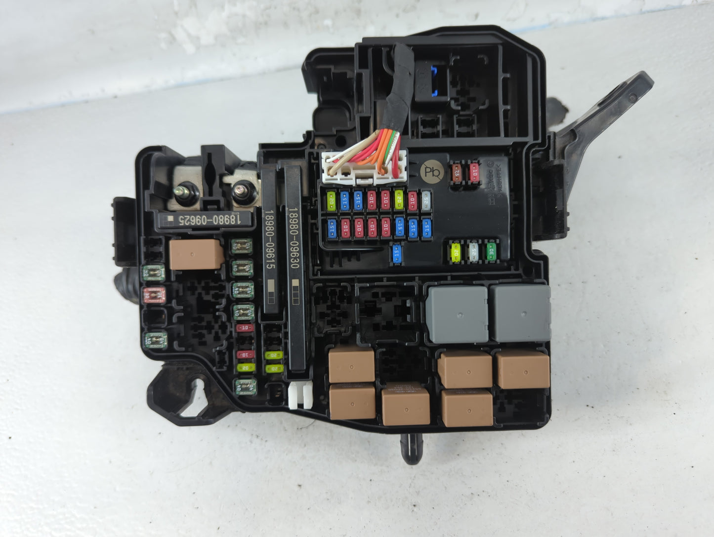 2021-2022 Hyundai Elantra Fusebox Fuse Box Panel Relay Module P/N:91250-AA180 Fits Fits 2021 2022 OEM Used Auto Parts - Oemusedautoparts1.com