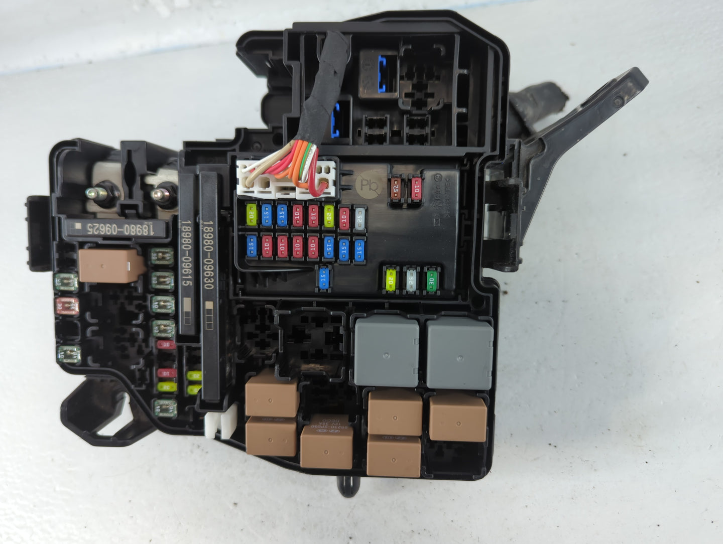 2021-2022 Hyundai Elantra Fusebox Fuse Box Panel Relay Module P/N:91250-AA180 Fits Fits 2021 2022 OEM Used Auto Parts - Oemusedautoparts1.com