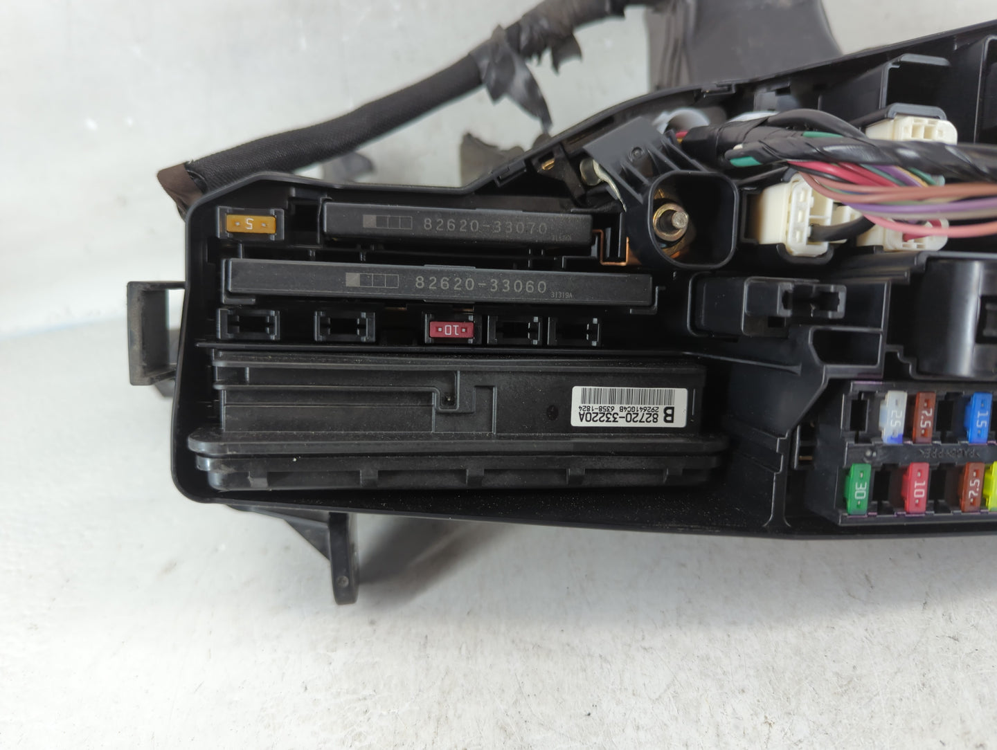 2012-2017 Toyota Camry Fusebox Fuse Box Panel Relay Module P/N:82662-06190 82662-33370 Fits Fits 2012 2013 2014 2015 2016 2017 OEM Used Auto Parts - Oemusedautoparts1.com