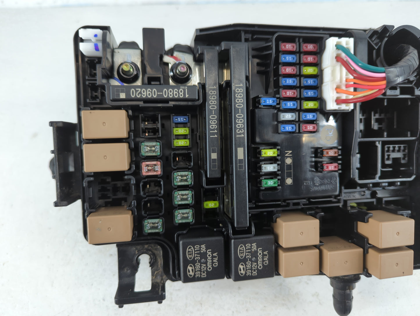 2021 Kia Forte Fusebox Fuse Box Panel Relay Module P/N:91470 M7170 Fits OEM Used Auto Parts - Oemusedautoparts1.com