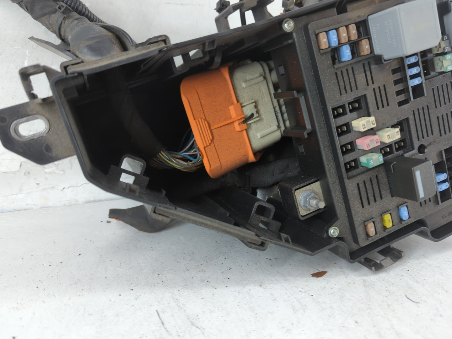 2018 Volvo S90 Fusebox Fuse Box Panel Relay Module P/N:31398001 31654059 Fits OEM Used Auto Parts - Oemusedautoparts1.com