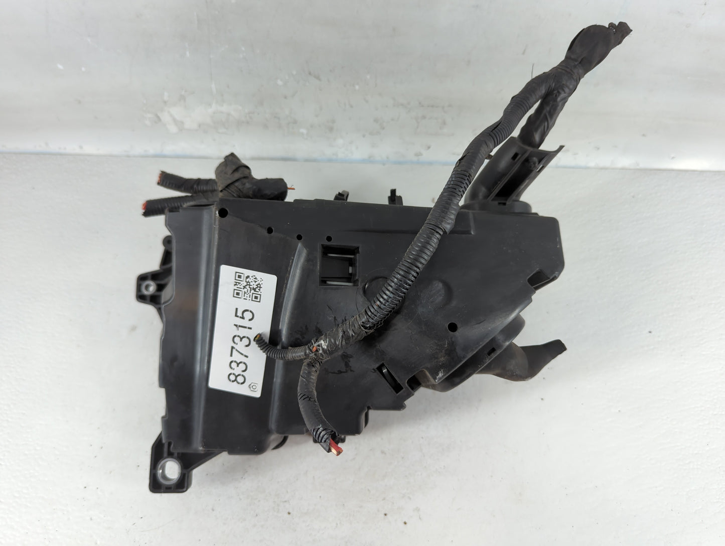 2018 Volvo S90 Fusebox Fuse Box Panel Relay Module P/N:31398001 31654059 Fits OEM Used Auto Parts - Oemusedautoparts1.com