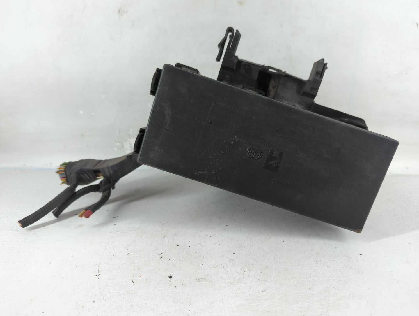 2011-2012 Ford Explorer Fusebox Fuse Box Panel Relay Module P/N:BT4T-14A003-AA Fits Fits 2011 2012 OEM Used Auto Parts - Oemusedautoparts1.com