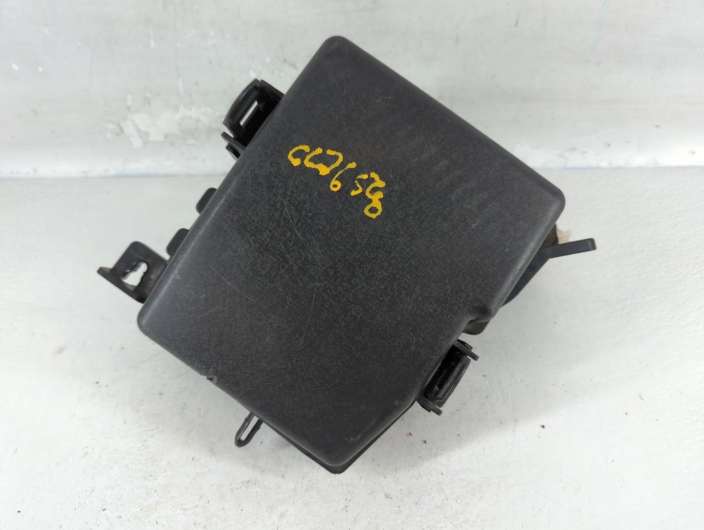2014-2015 Kia Optima Fusebox Fuse Box Panel Relay Module P/N:91955-2T740 Fits Fits 2014 2015 OEM Used Auto Parts - Oemusedautoparts1.com