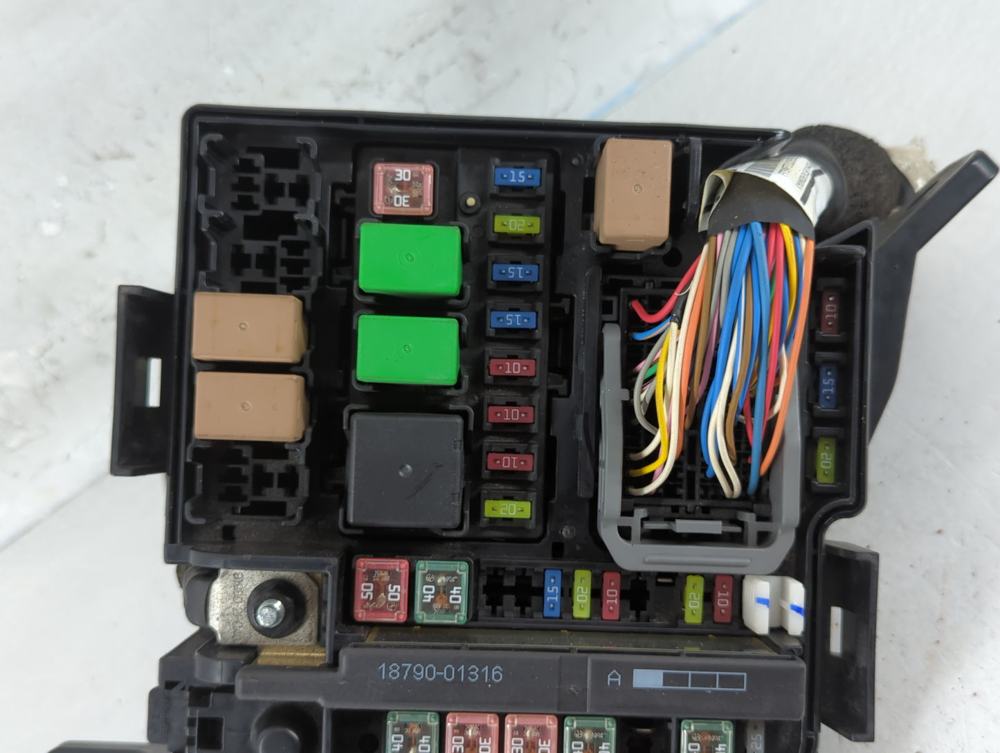 2014-2015 Kia Optima Fusebox Fuse Box Panel Relay Module P/N:91955-2T740 Fits Fits 2014 2015 OEM Used Auto Parts - Oemusedautoparts1.com