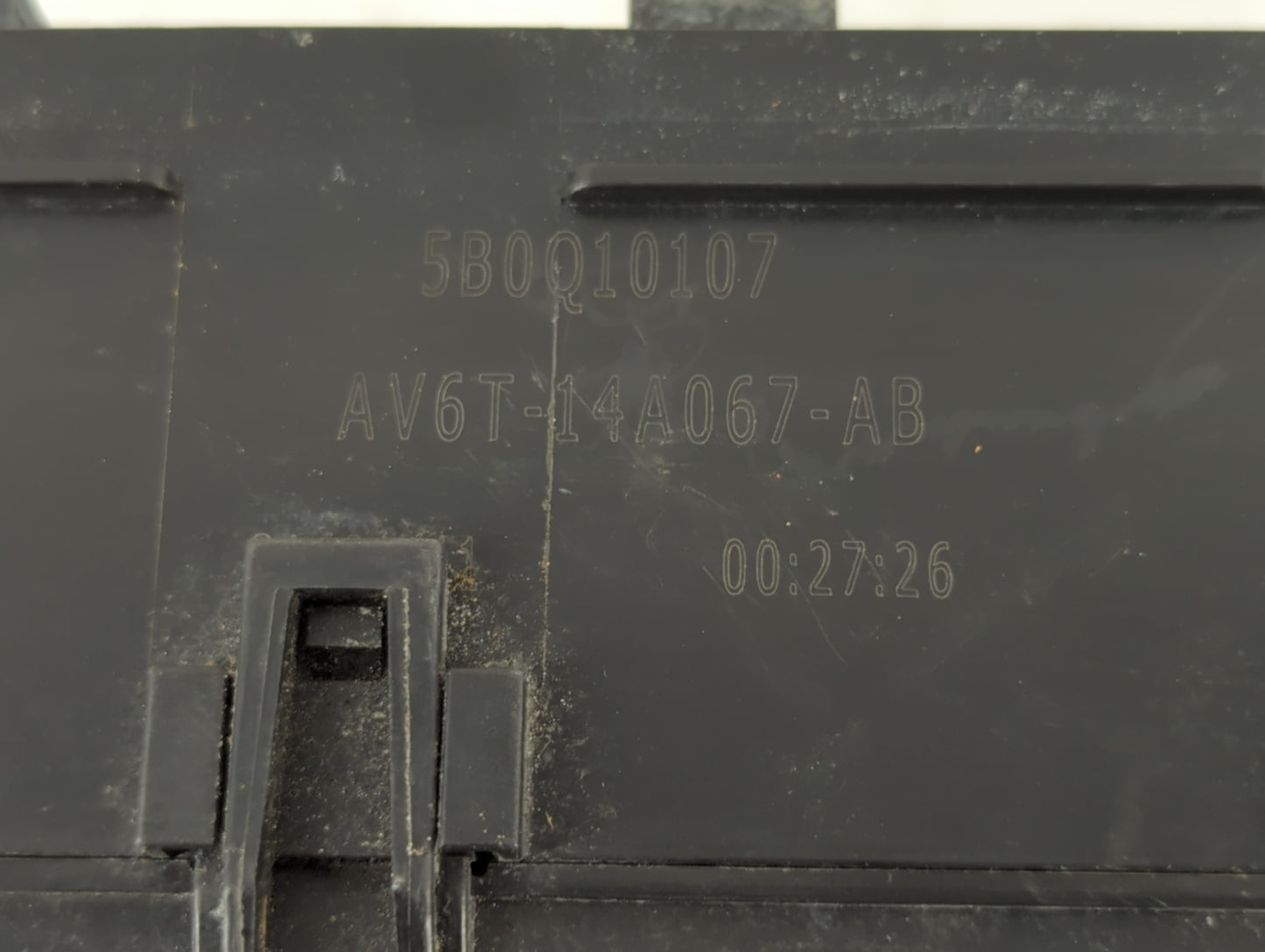 2012-2014 Ford Focus Fusebox Fuse Box Panel Relay Module P/N:AV6T-14A067-AB 5B0Q10107 Fits Fits 2012 2013 2014 OEM Used Auto Parts - Oemusedautoparts1.com