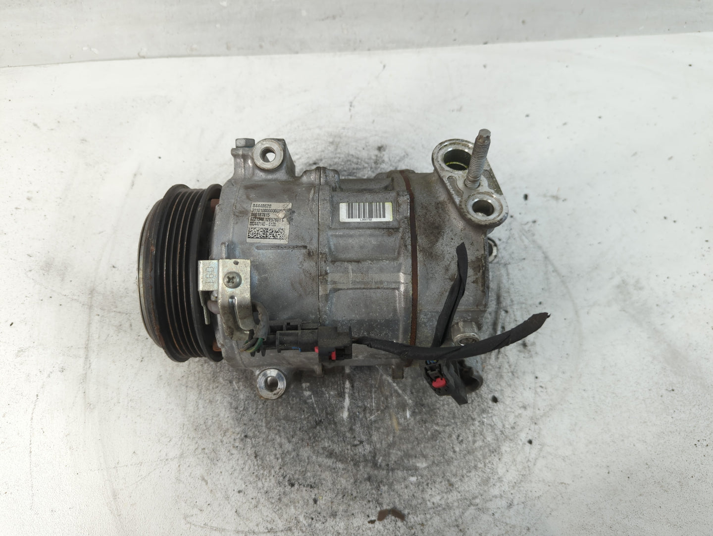 2022 Gmc Sierra 1500 Alternator Replacement Generator Charging Assembly Engine OEM P/N:6221340 84448628 Fits OEM Used Auto Parts - Oemusedautoparts1.com