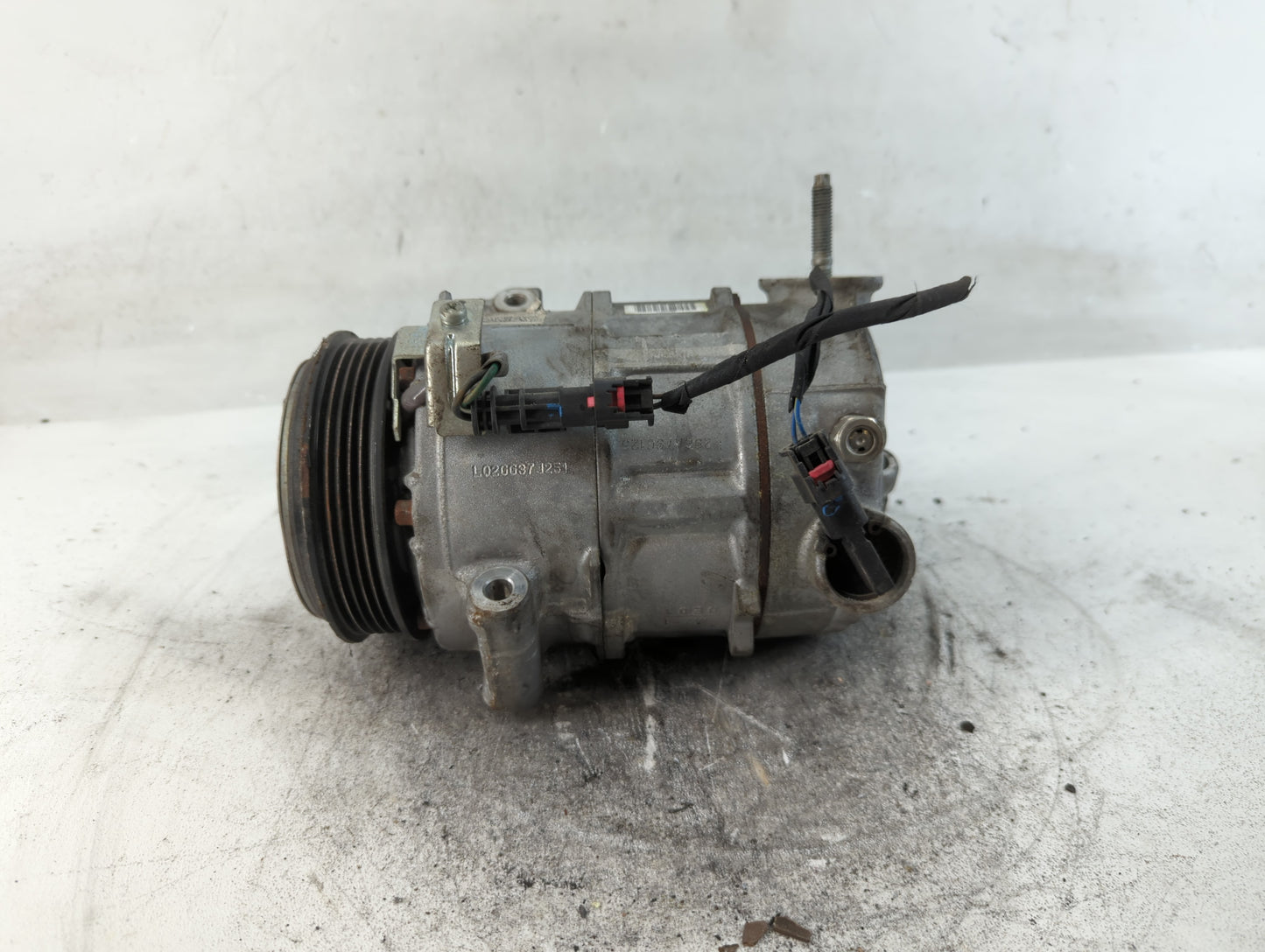 2022 Gmc Sierra 1500 Alternator Replacement Generator Charging Assembly Engine OEM P/N:6221340 84448628 Fits OEM Used Auto Parts - Oemusedautoparts1.com