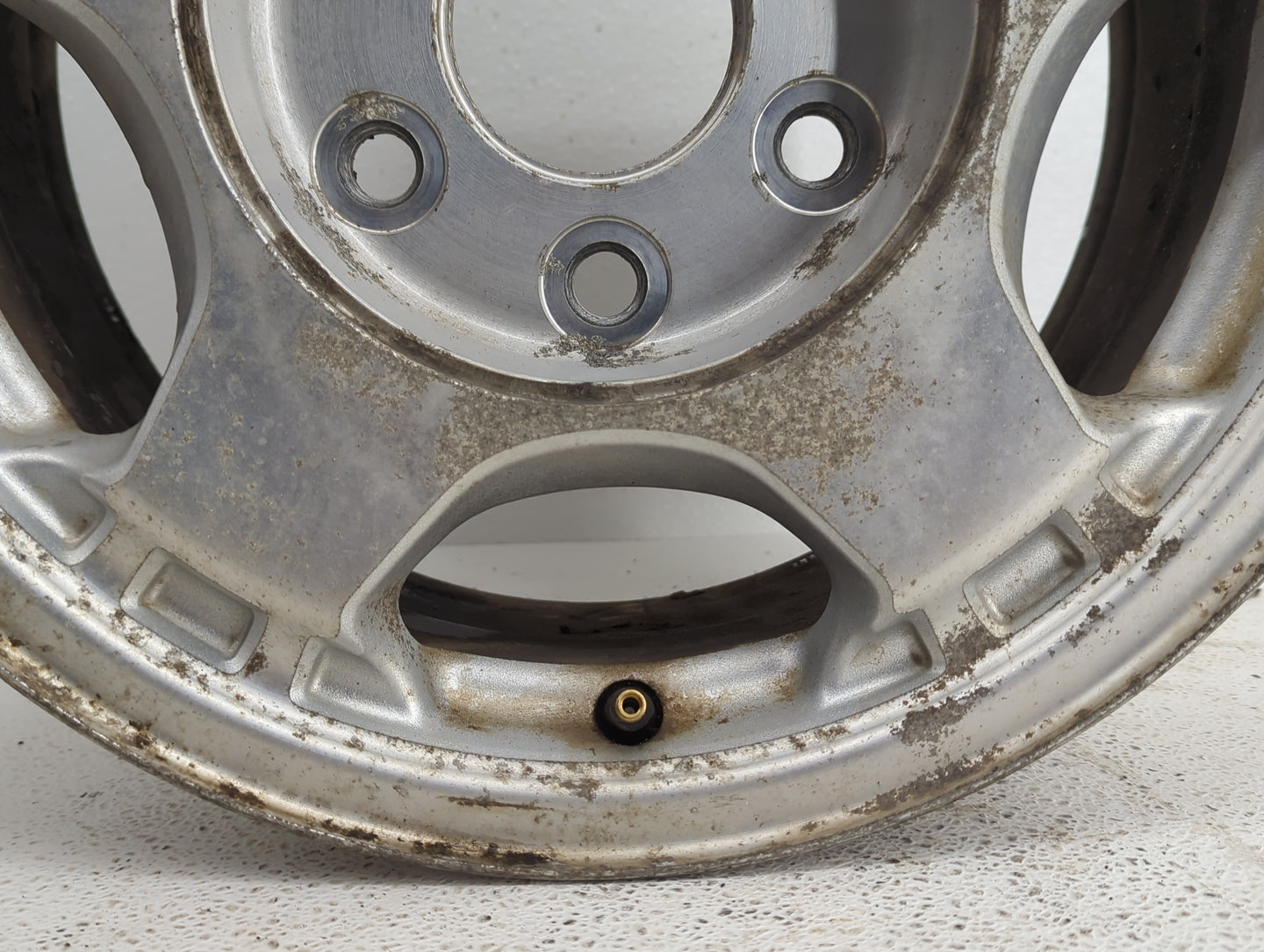 Chevrolet Silverado 1500 Pickup Wheel Rim Oem - Oemusedautoparts1.com