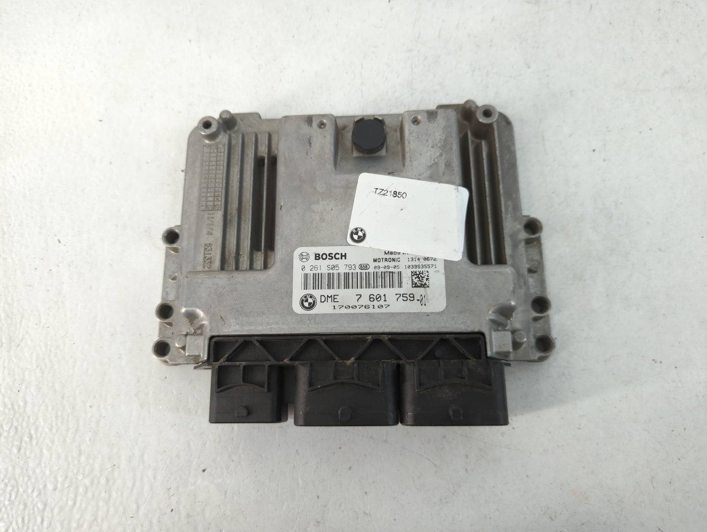 2009-2012 Mini Cooper PCM Engine Control Computer ECU ECM PCU OEM P/N:0 261 S05 793 Fits Fits 2009 2010 2011 2012 OEM Used Auto Parts - Oemusedautoparts1.com