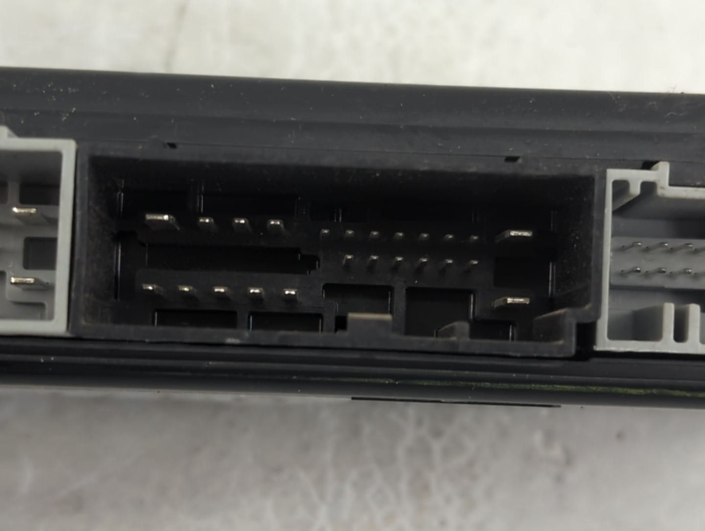 2009-2010 Infiniti G37 Chassis Control Module Ccm Bcm Body Control - Oemusedautoparts1.com