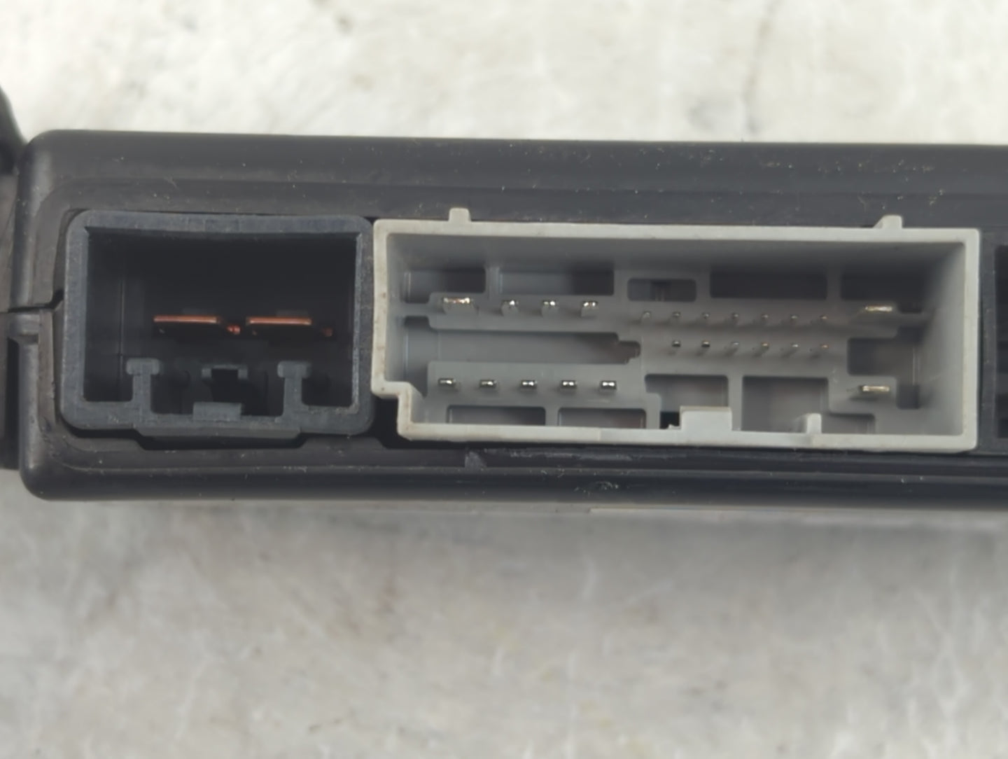 2009-2010 Infiniti G37 Chassis Control Module Ccm Bcm Body Control - Oemusedautoparts1.com