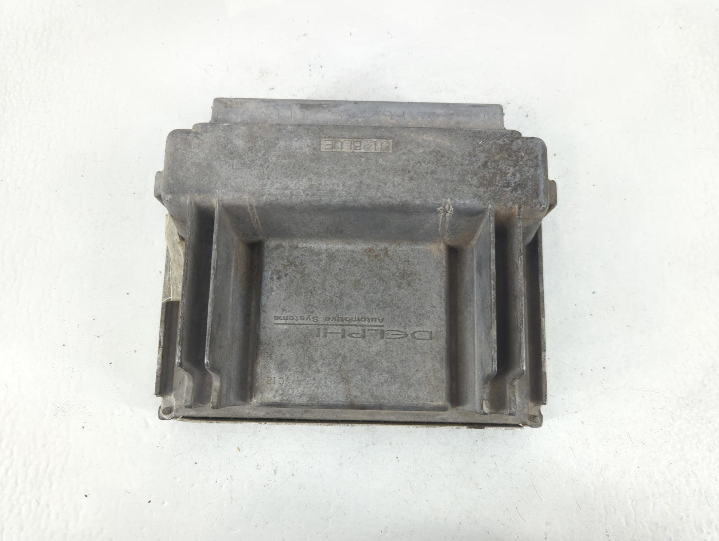 2004 Chevrolet Corvette PCM Engine Control Computer ECU ECM PCU OEM P/N:12570558 12579403, 12576106 Fits Fits 2003 OEM Used Auto Parts - Oemusedautoparts1.com