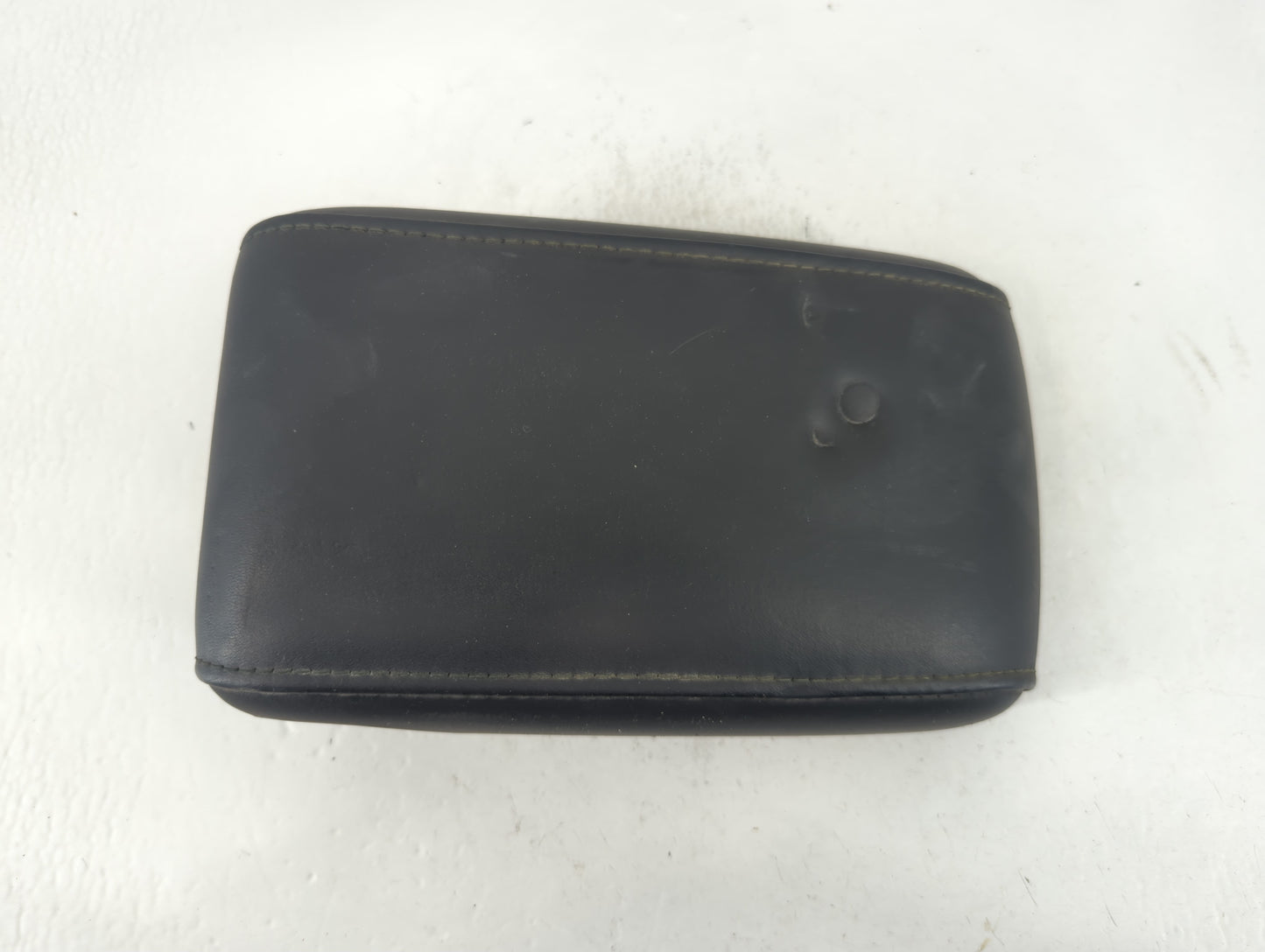 2004 Lexus Is300 Center Console Armrest Cover Lid P/N:58905-53040F Fits OEM Used Auto Parts - Oemusedautoparts1.com